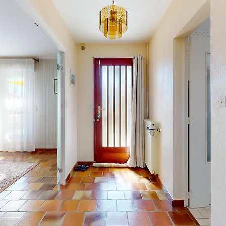 Holiday home Lovely In With Kitchen Royan